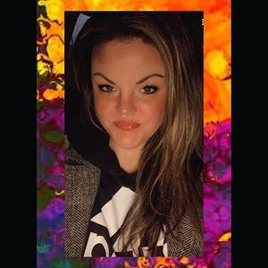 Meet your Posher, Mixx Cal